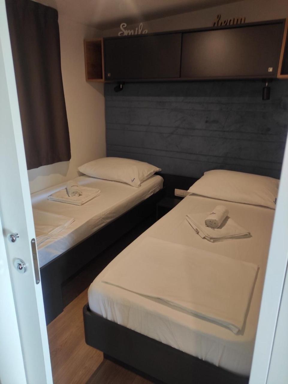 Mobile Home Luna Селце Екстер'єр фото